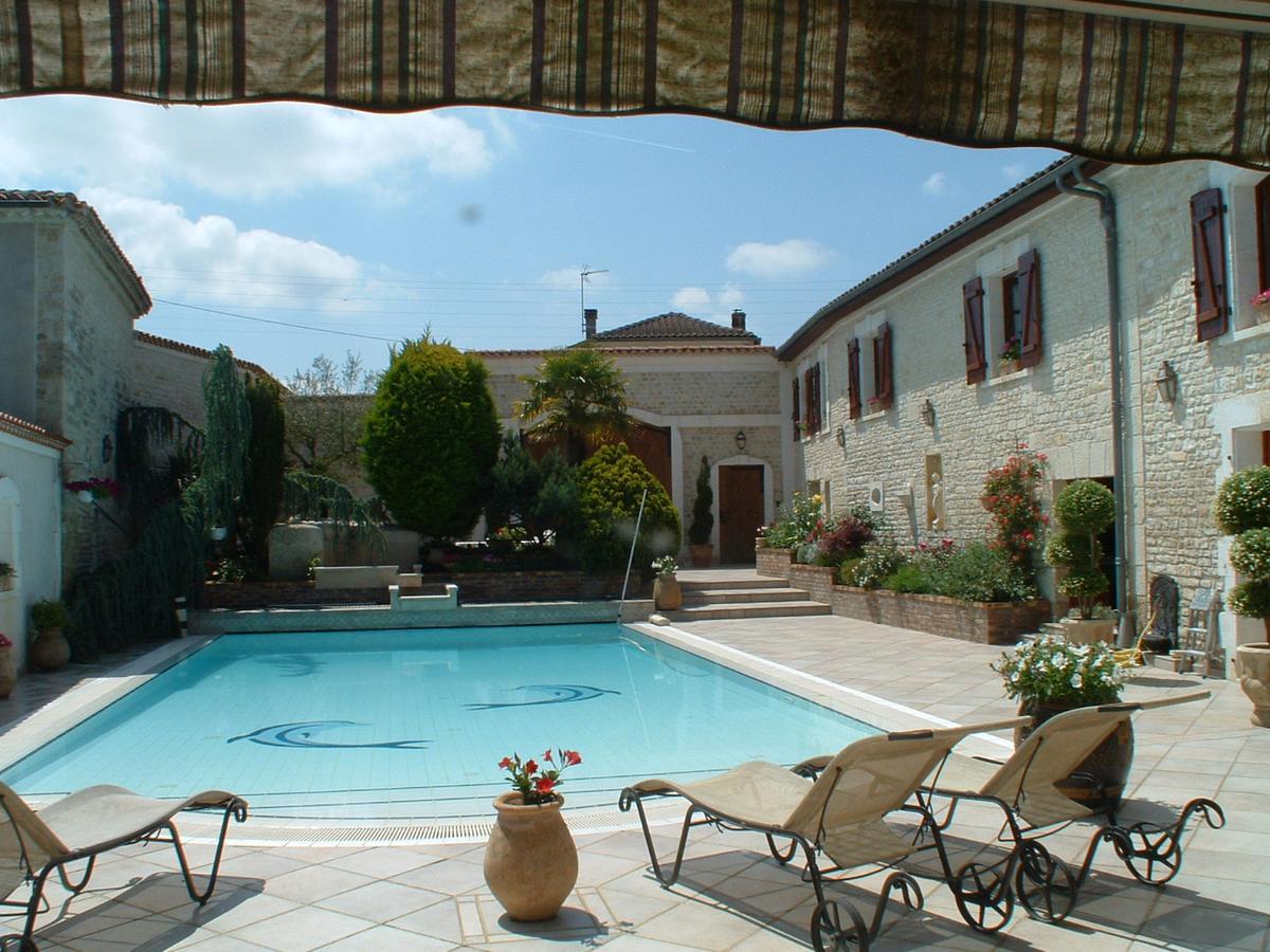 La Fontaine Des Arts Bed & Breakfast Mansle-les-Fontaines Ngoại thất bức ảnh