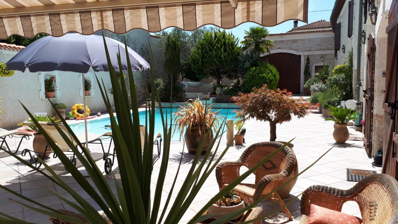 La Fontaine Des Arts Bed & Breakfast Mansle-les-Fontaines Ngoại thất bức ảnh
